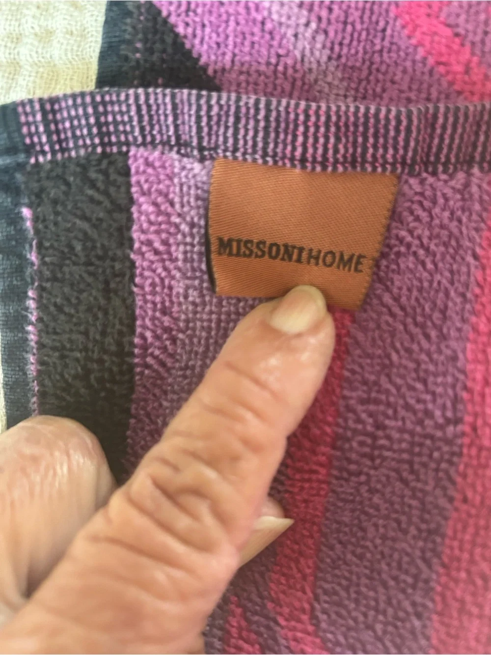 Missoni Giacomo Chevron Set of 2 Bath Towels. 41” x 27”. Pre owned. EUC.